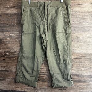 Khakis & Co Women's Olive Green Capris